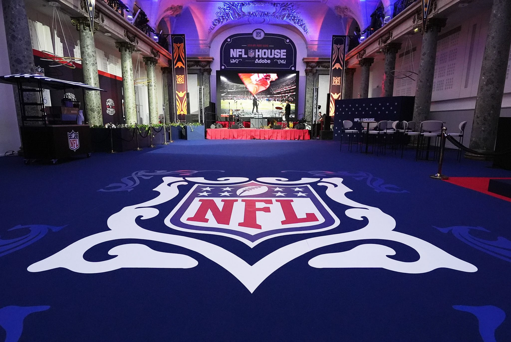 NFL — House Paris